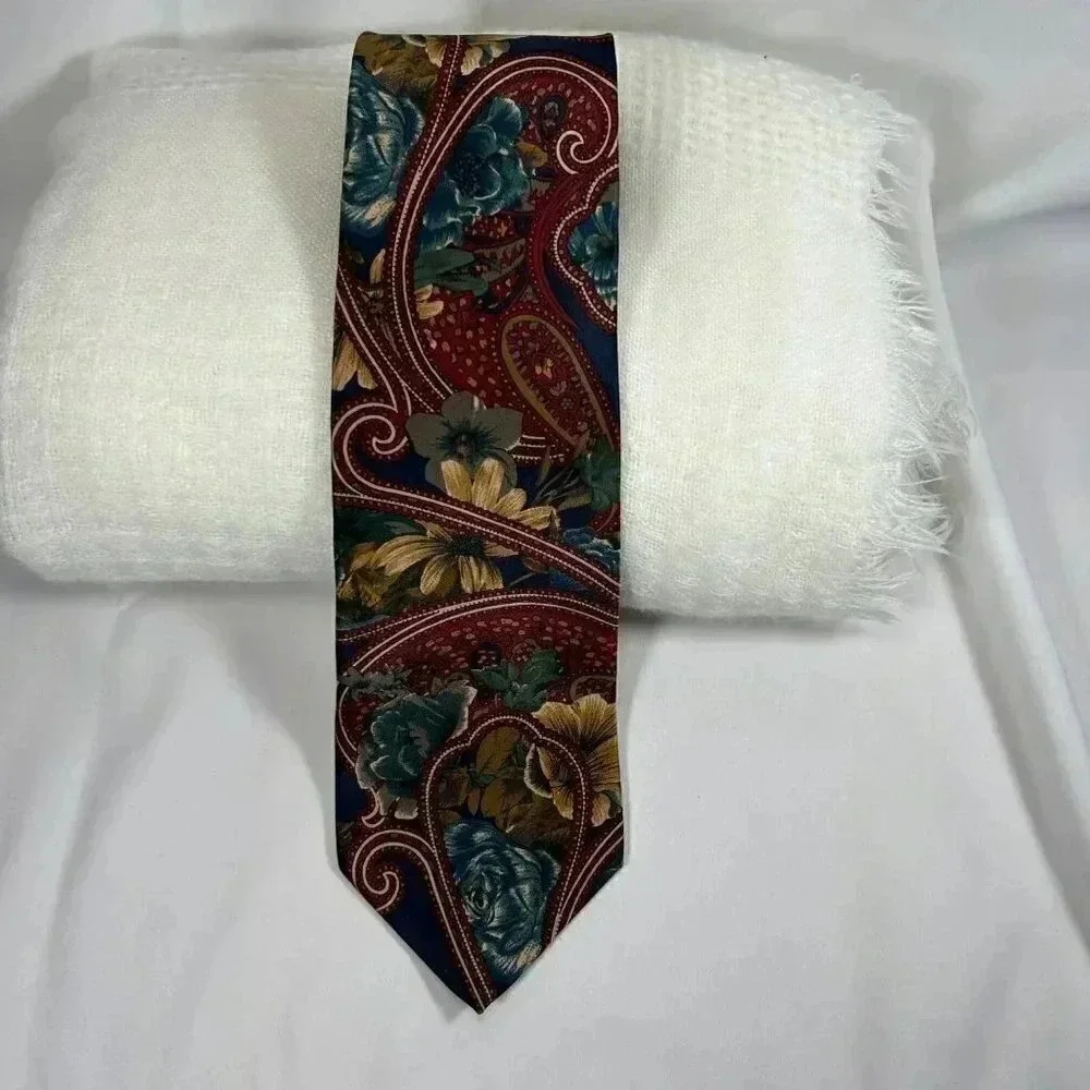 2/$30 Karl Lagerfeld Floral Paisley Silk Tie Luxury Business Classic